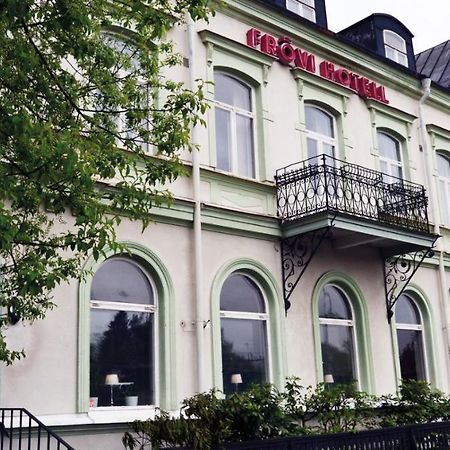 Froevi Hotell Frovi Bagian luar foto
