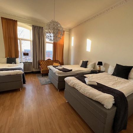 Froevi Hotell Frovi Bagian luar foto