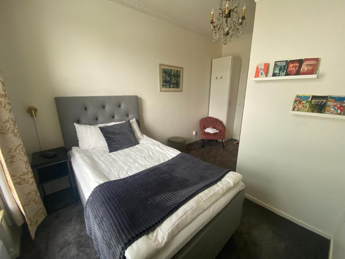 Froevi Hotell Frovi Bagian luar foto