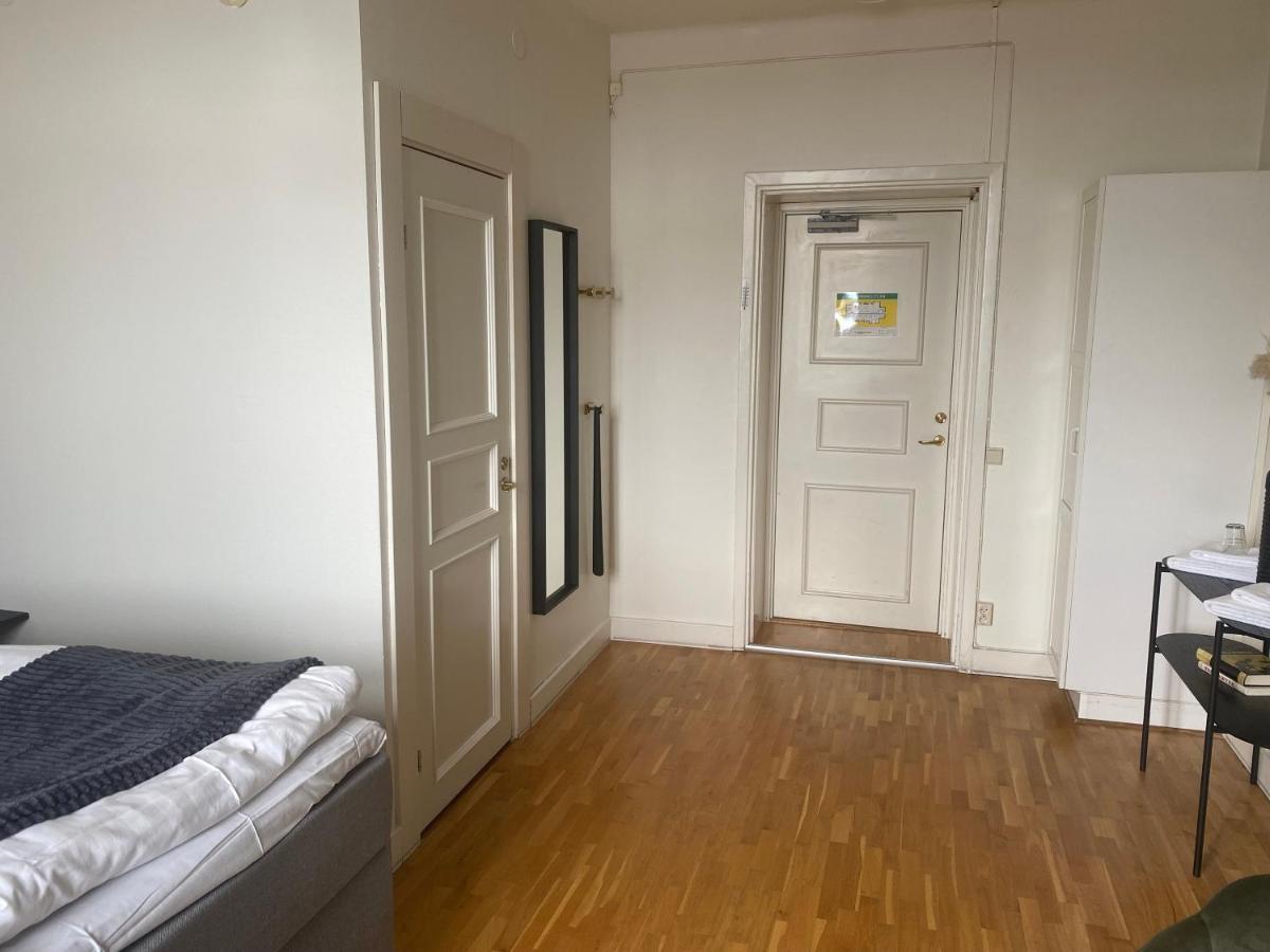 Froevi Hotell Frovi Bagian luar foto