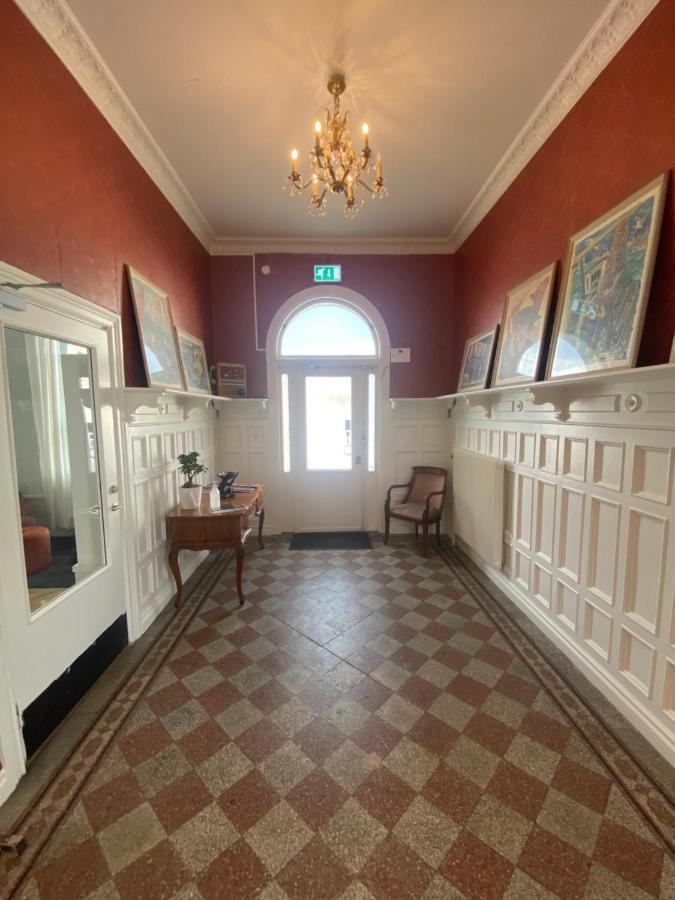 Froevi Hotell Frovi Bagian luar foto