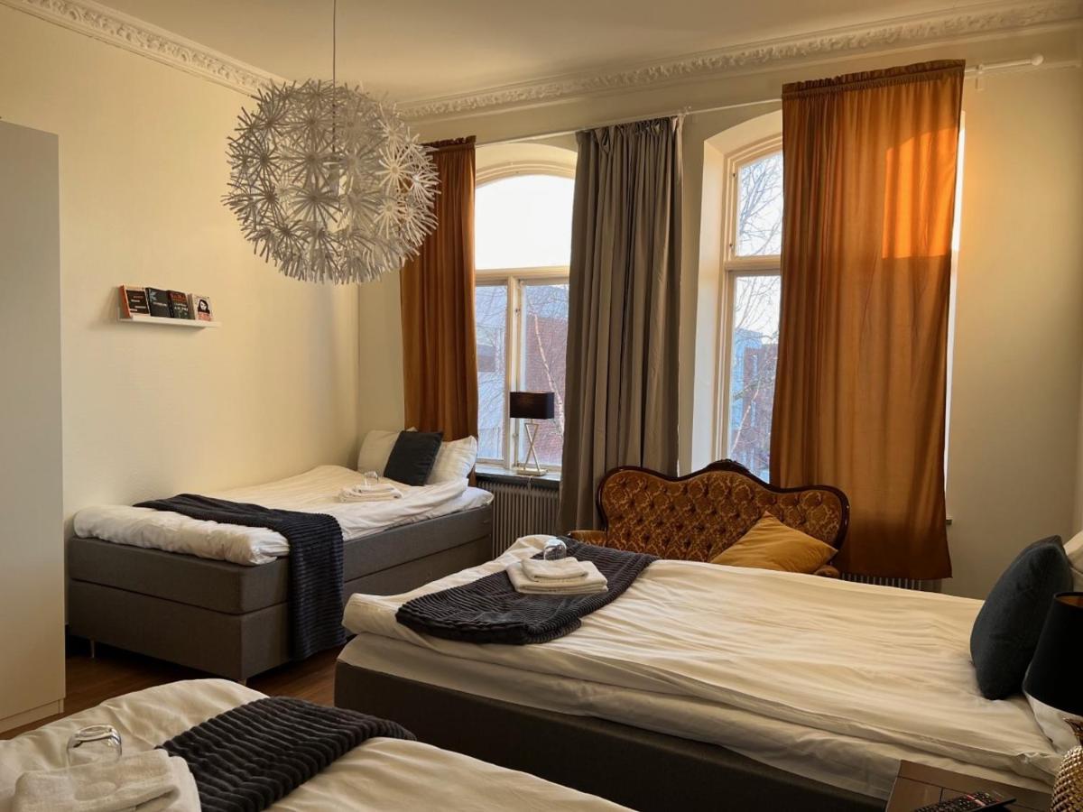 Froevi Hotell Frovi Bagian luar foto